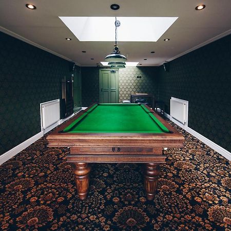 Fox Country Inn Хай Уикъмб Екстериор снимка