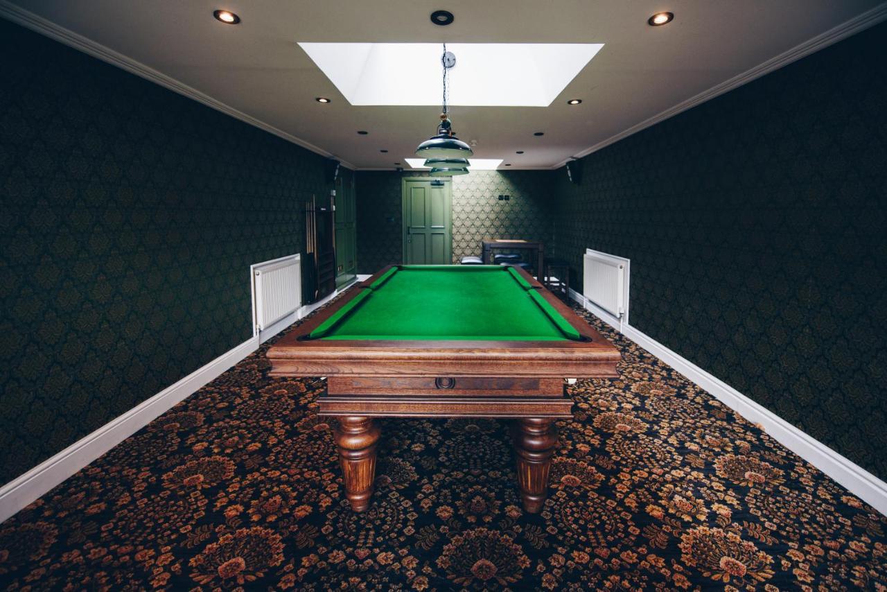 Fox Country Inn Хай Уикъмб Екстериор снимка