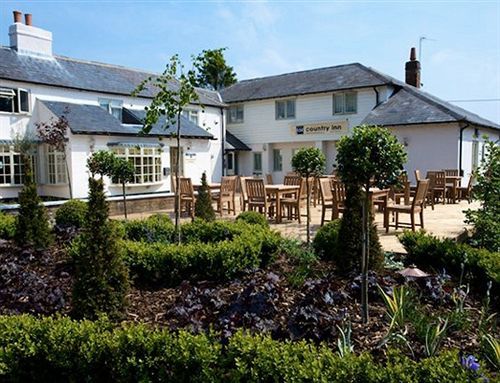 Fox Country Inn Хай Уикъмб Екстериор снимка
